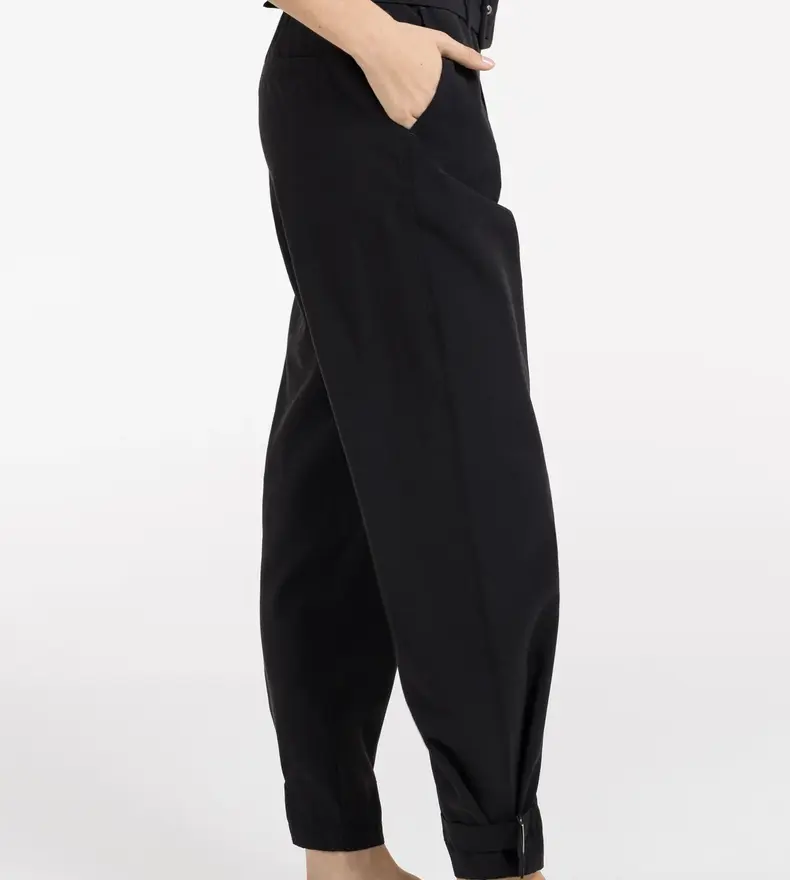 PANTALON À TAILLE HAUTE