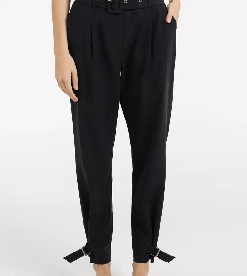 PANTALON À TAILLE HAUTE