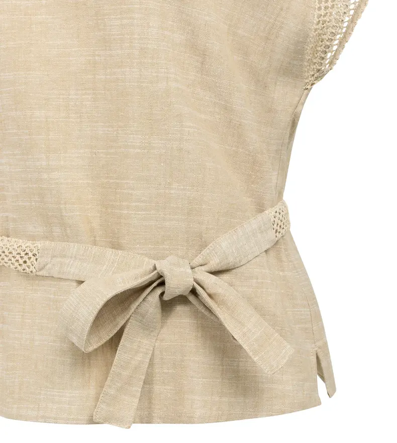 TOP WITH CROCHET DETAILS