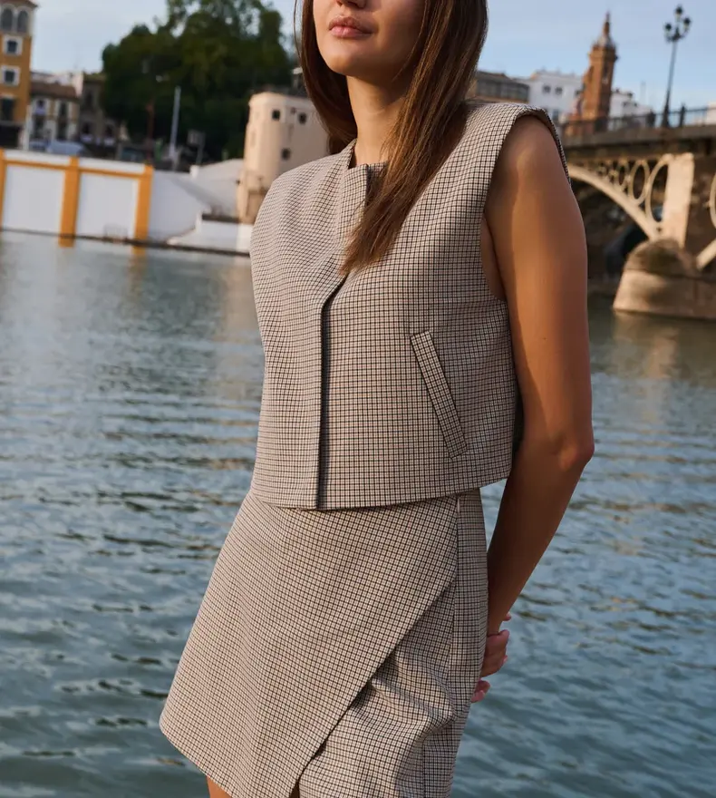 CHECK WOVEN GILLET