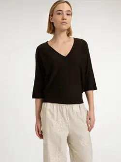 V-NECK SWEATER