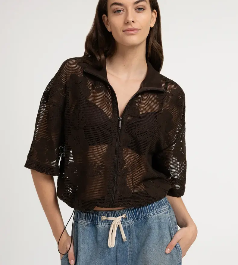 VESTE EN CROCHET