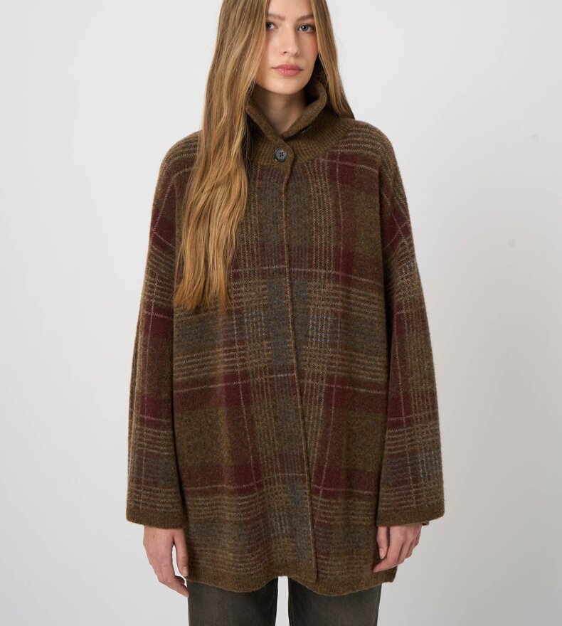 CARDIGAN EN MAILLE À CARREAUX