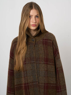 CARDIGAN EN MAILLE À CARREAUX
