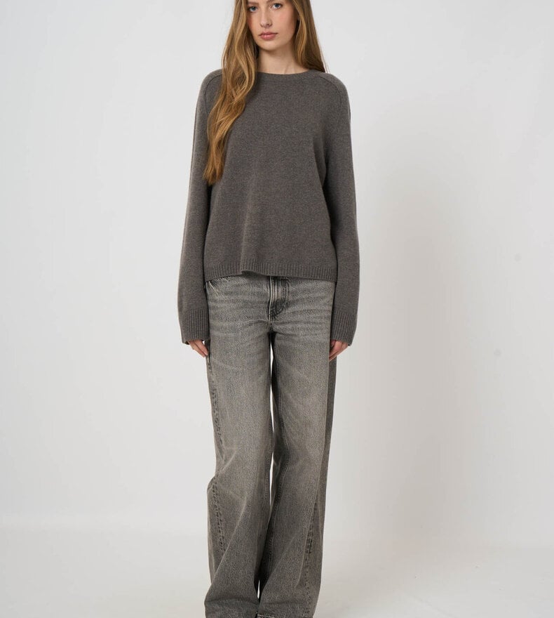 CASHMERE SWEATER