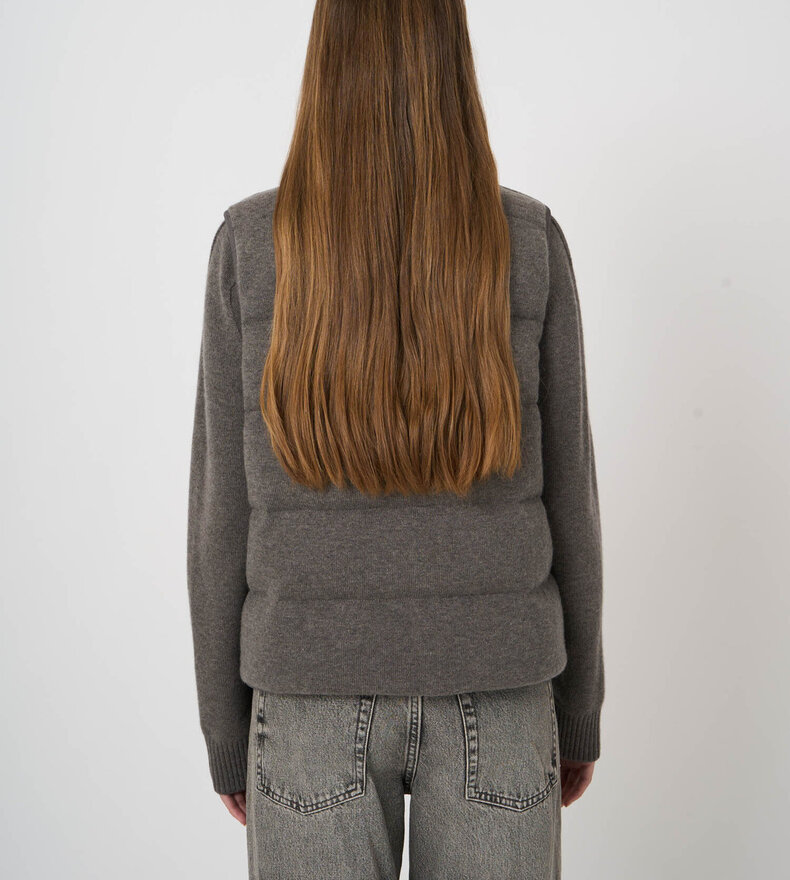 REVERSIBLE VEST