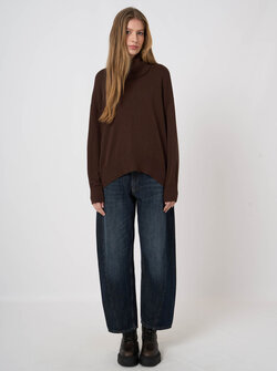 ROLL NECK SWEATER