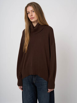 ROLL NECK SWEATER