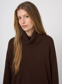 ROLL NECK SWEATER