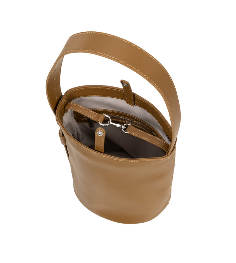 LEATHER BUCKET BAG