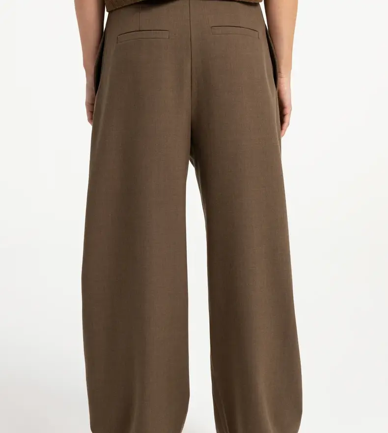 WOVEN BAREL TROUSER