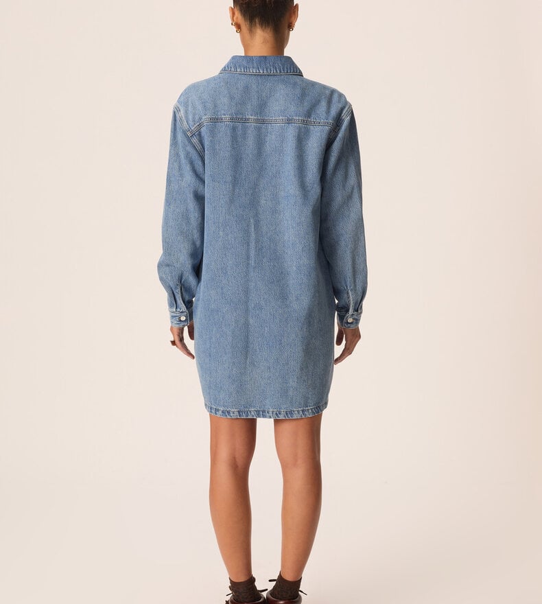 ROBE LAZARIE