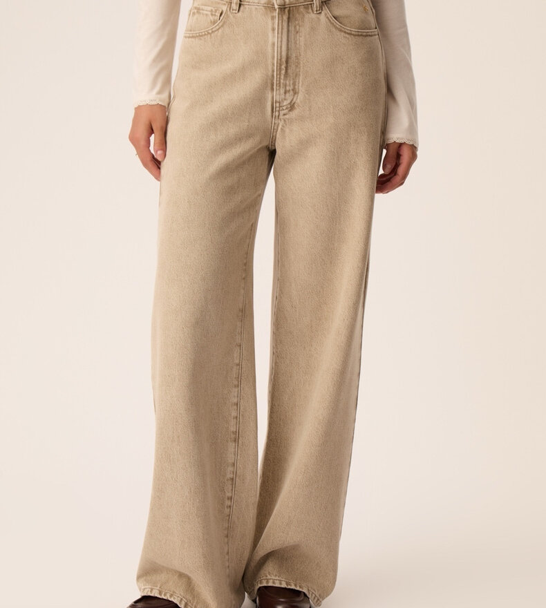 LOUELA JEANS