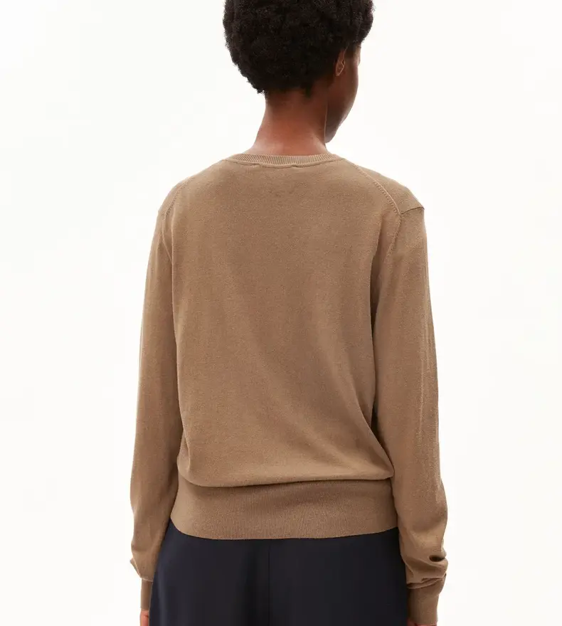 FINE KNIT SWEATER