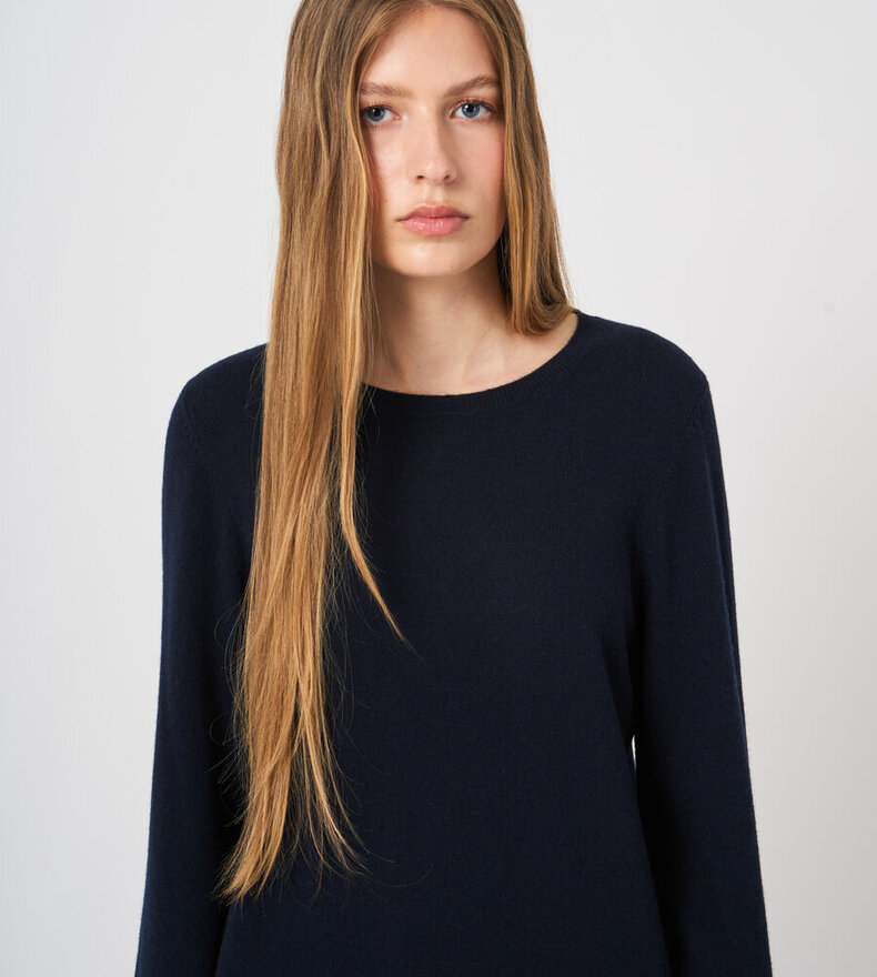 CASHMERE SWEATER
