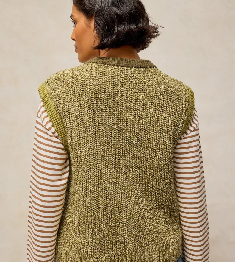 TWIST KNITTED VEST