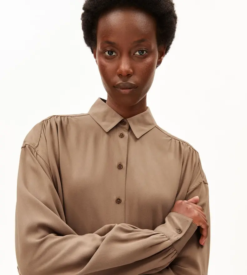 EFINARAA ECOVERO BLOUSE