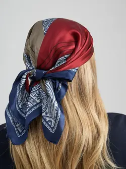 FOULARD EN SOIE