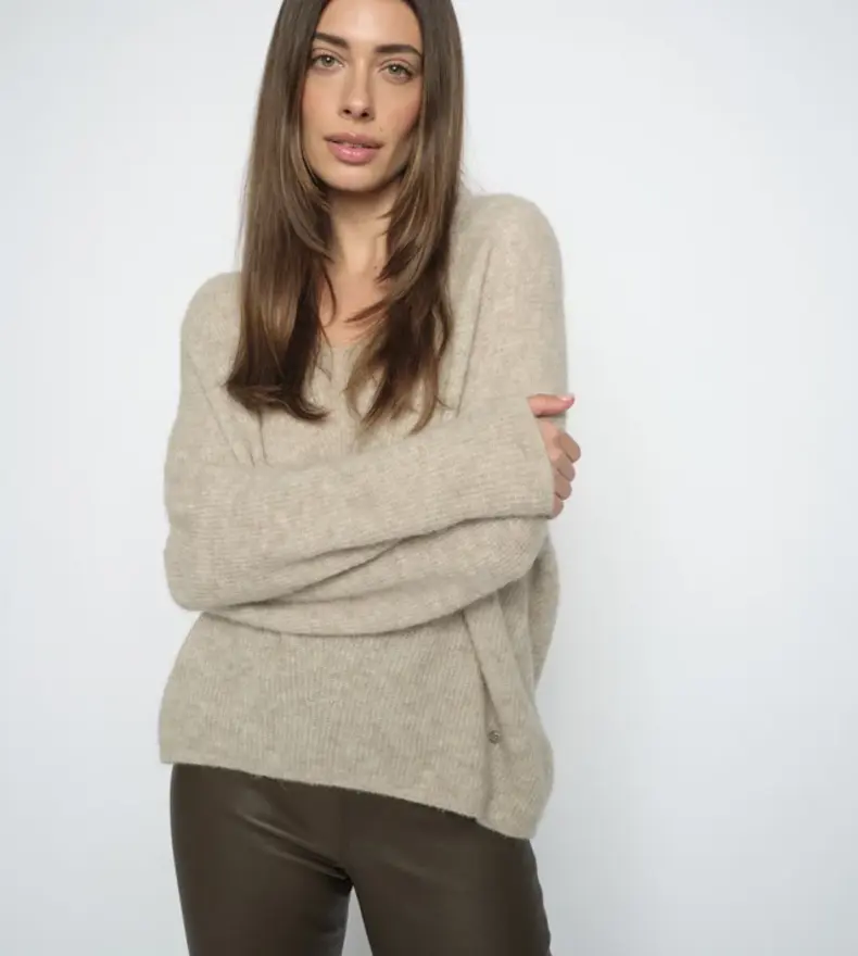 MMTHORA V-NECK KNIT