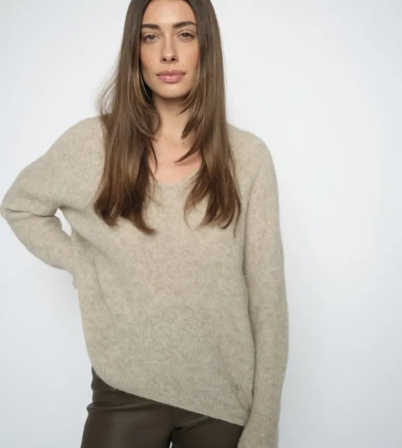 MMTHORA V-NECK KNIT