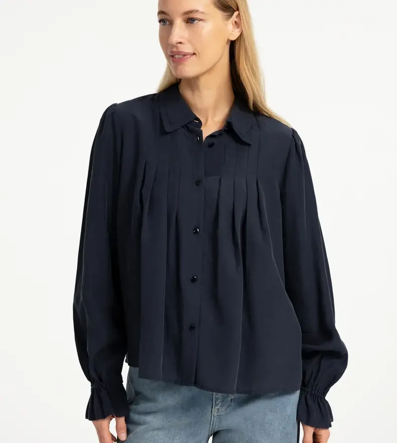 PLEATED BLOUSE