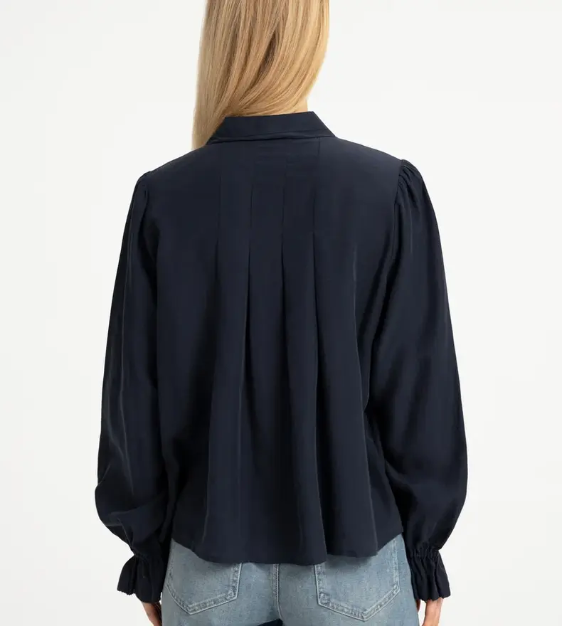 PLEATED BLOUSE