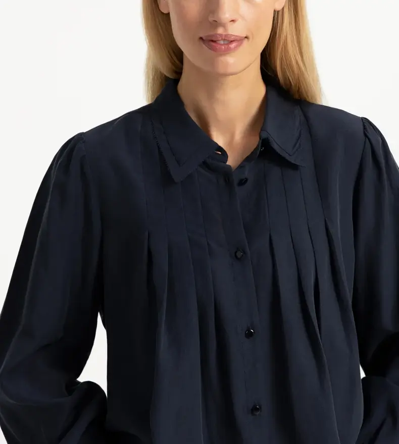 PLEATED BLOUSE