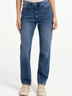 STRAIGHT DENIM