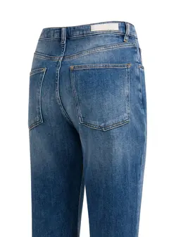 STRAIGHT DENIM