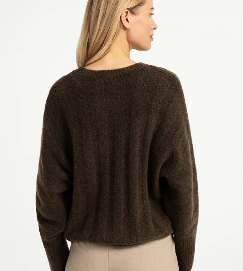PULL CÔTELÉ
