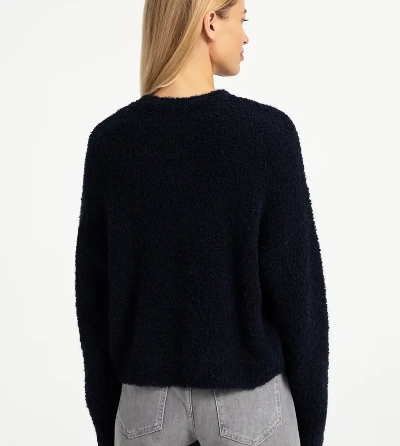 PULL AVEC MOTIF
