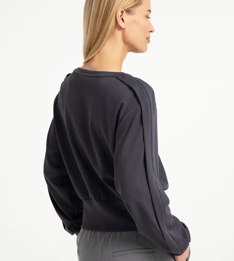 LIGHT WEIGHT SWEATER