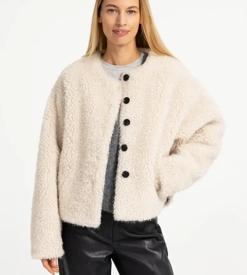 VESTE OVERSIZE EN FAUSSE FOURRURE
