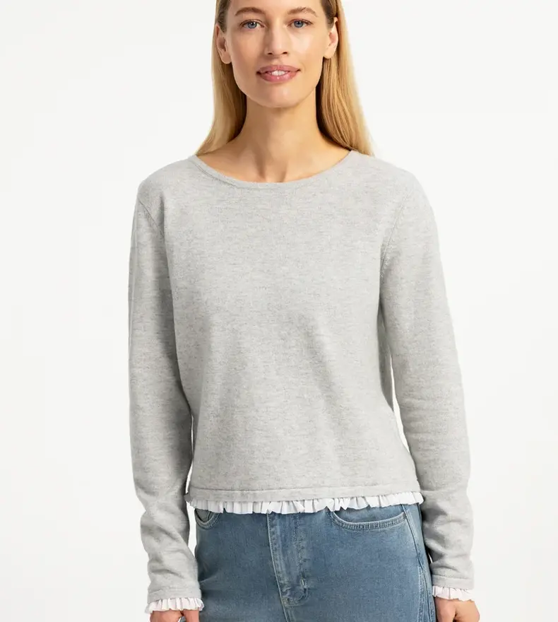 FINE YARN SWEATER