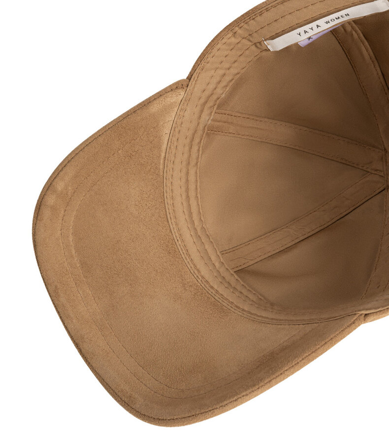 CASQUETTE EN SUÉDINE