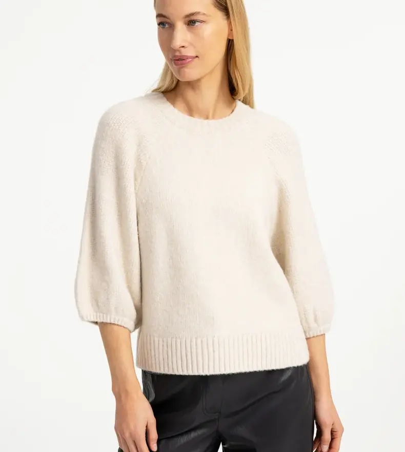 PULL AVEC MANCHES TEXTURÉES