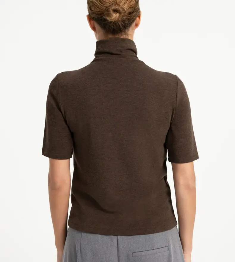 SOFT BRUSHED TOP
