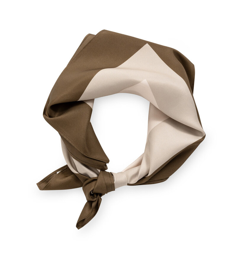 PETIT FOULARD EN SATIN