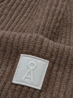 TUQUE EN LAINE ICONIC Å