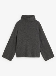 MIA SWEATER