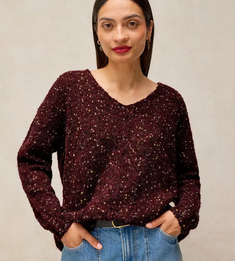 TEXTURE V NECK SWEATER
