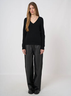 V-NECK CASHMERE SWEATER
