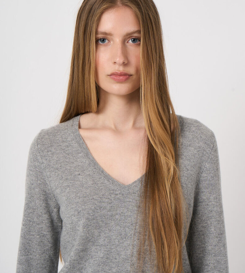 PULL COL V EN CACHEMIRE