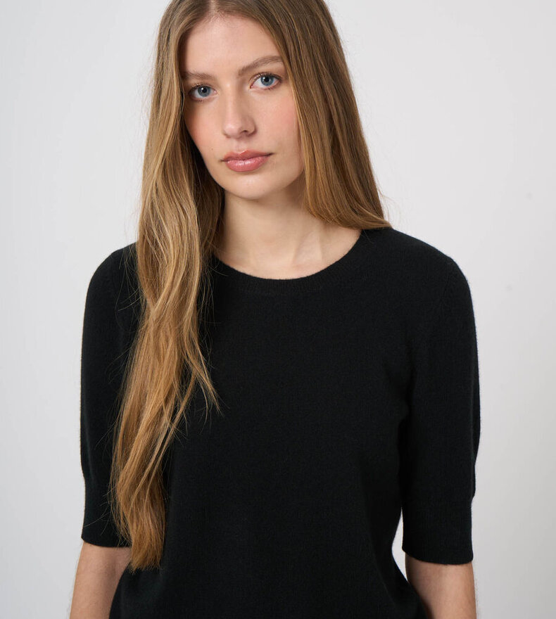 PULL CACHEMIRE MANCHES COURTES