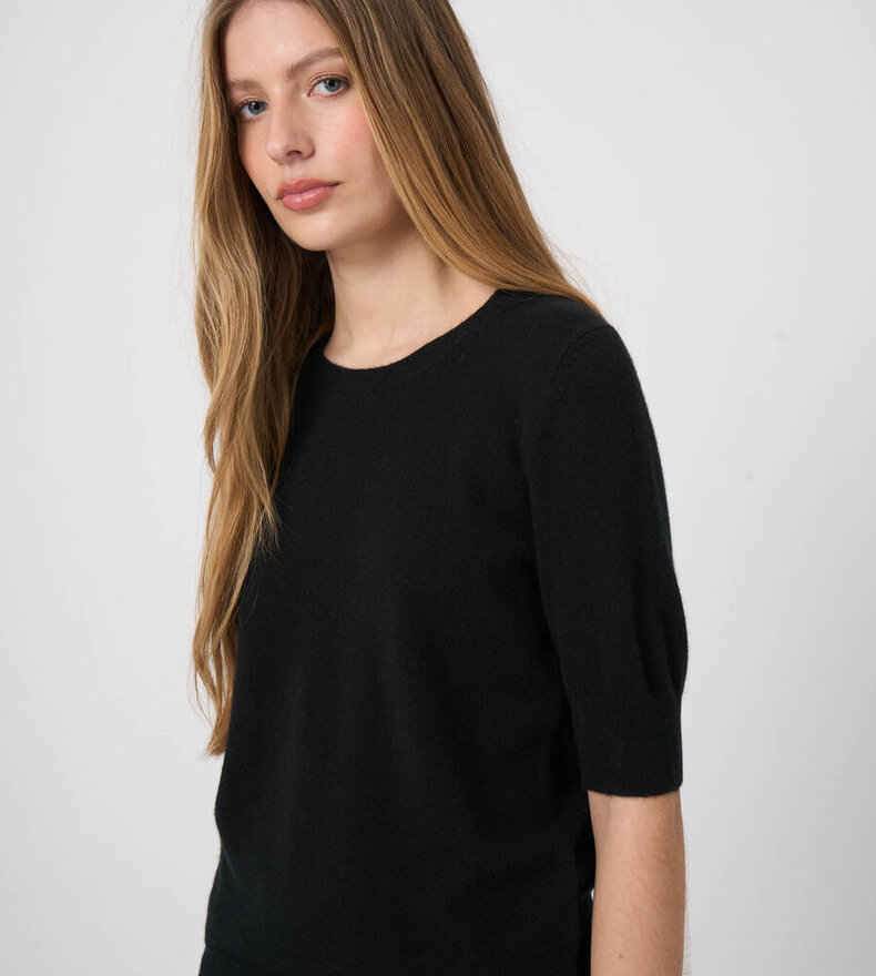 PULL CACHEMIRE MANCHES COURTES