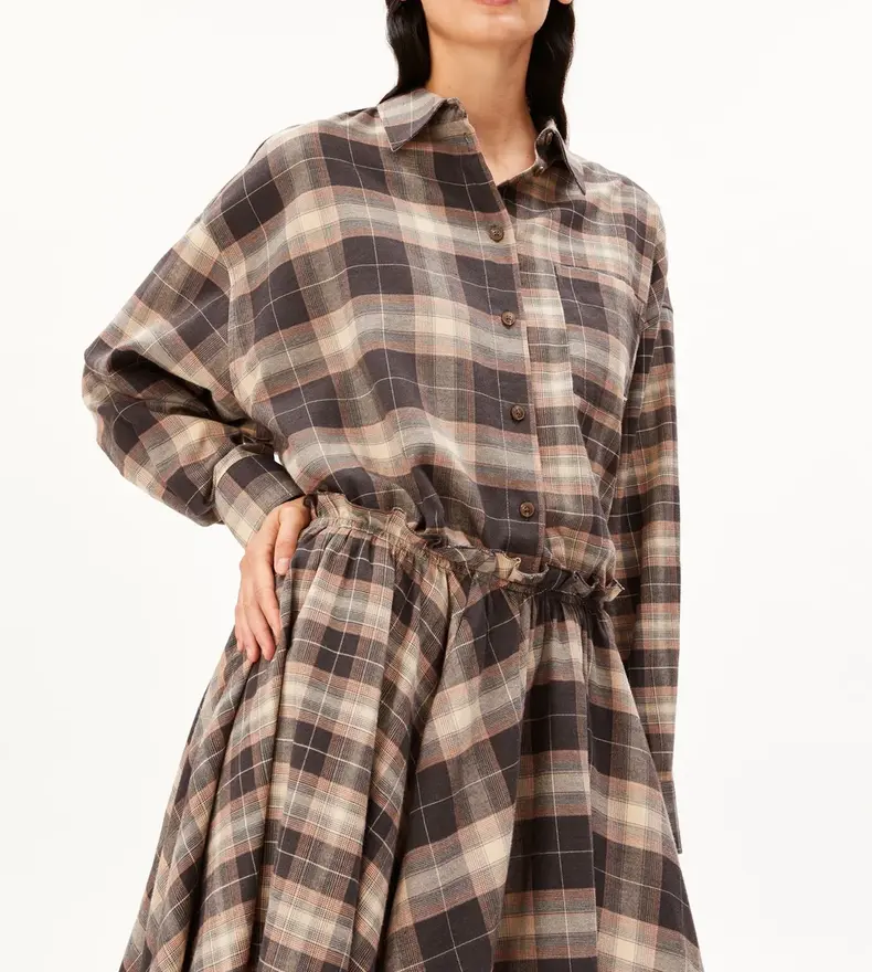 BLOUSE NALAANI À CARREAUX