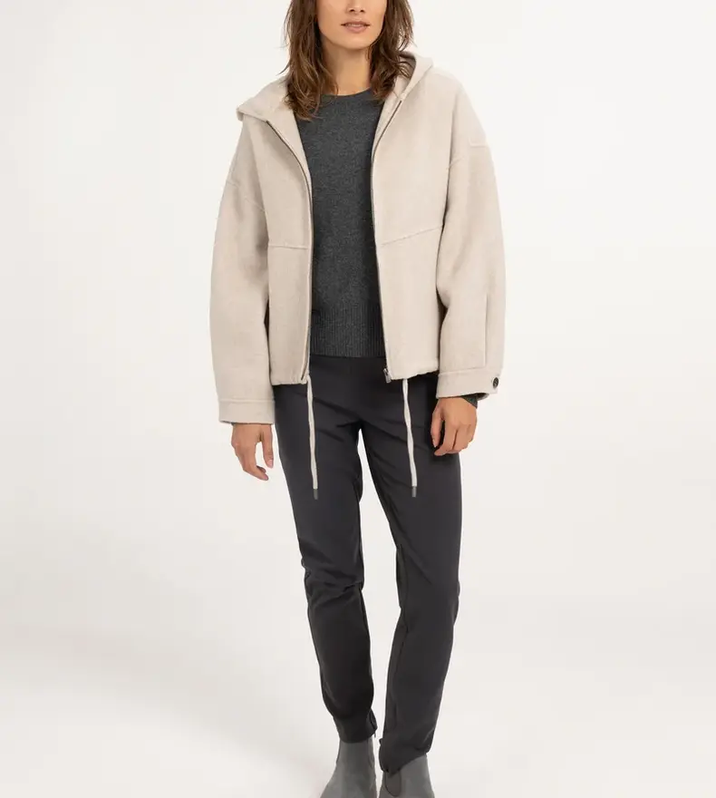 VESTE À CAPUCHE