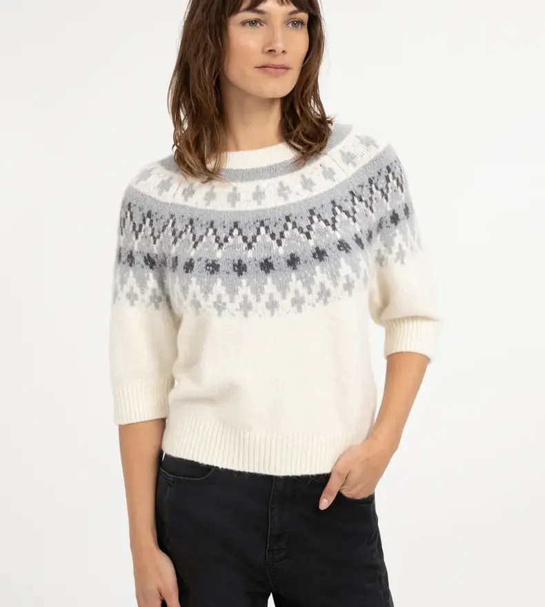 PULL AVEC MOTIF NORDIQUE