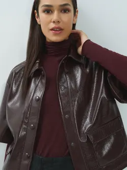 VESTE COURTE EN SIMILICUIR