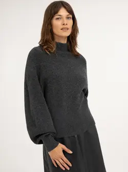 PULL À COL MONTANT